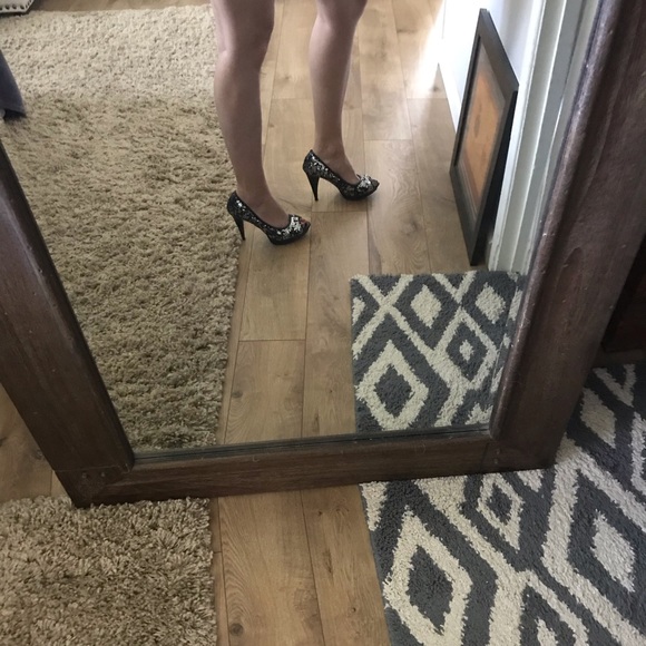 Two Lips sequin high heels - Picture 2 of 8